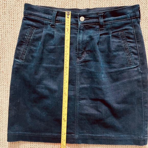 Gap 1969 size 29 Dark Denim Skirt - Picture 2 of 5